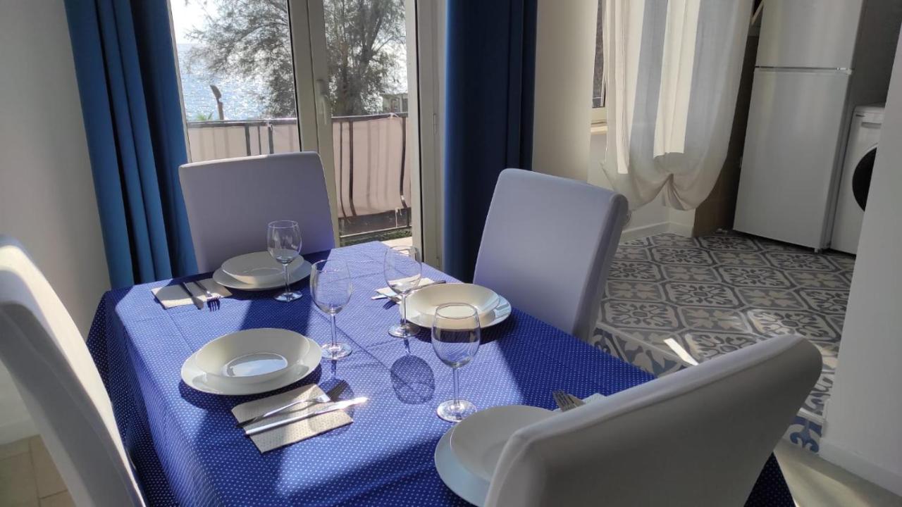 Appartement La Dimora Delle Sirene à Salernes Extérieur photo