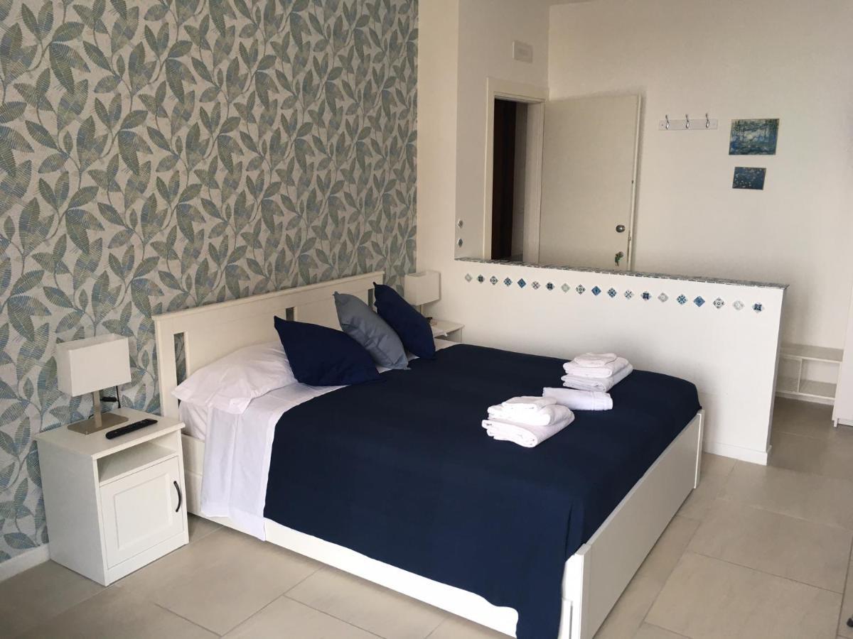 Appartement La Dimora Delle Sirene à Salernes Extérieur photo