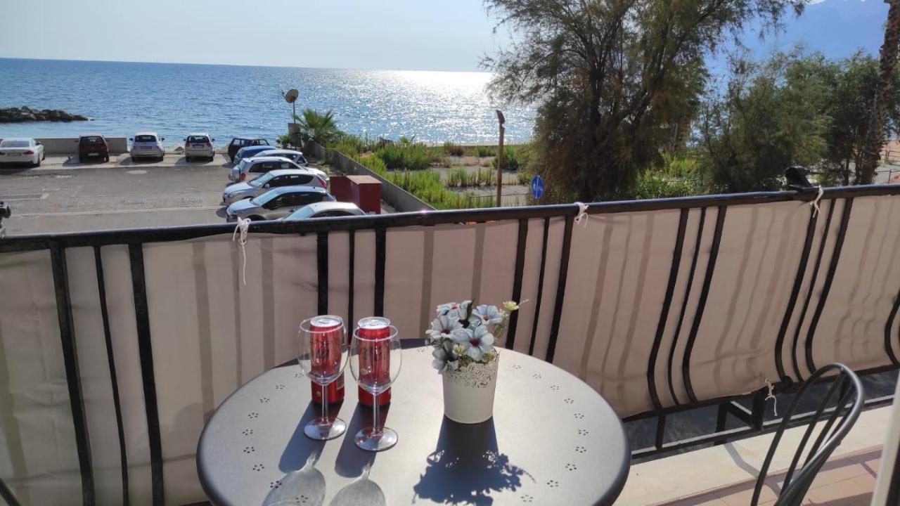 Appartement La Dimora Delle Sirene à Salernes Extérieur photo